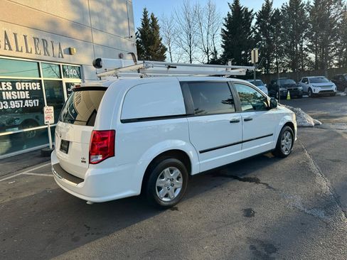 Used 2013 RAM C/V Tradesman image 4