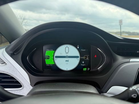 Used 2020 Chevrolet Bolt LT image 35