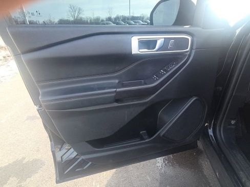 Used 2020 Ford Explorer XLT w/ Equipment Group 202A image 27