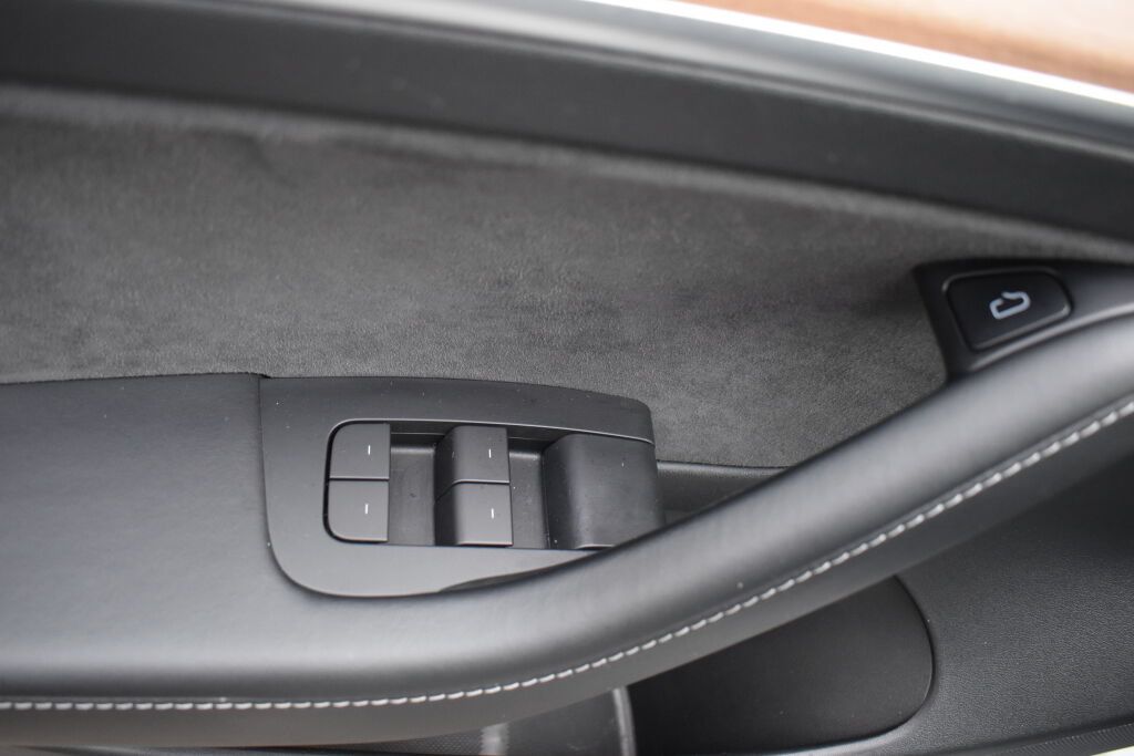Used 2021 Tesla Model 3 Long Range AWD/4WD image 16