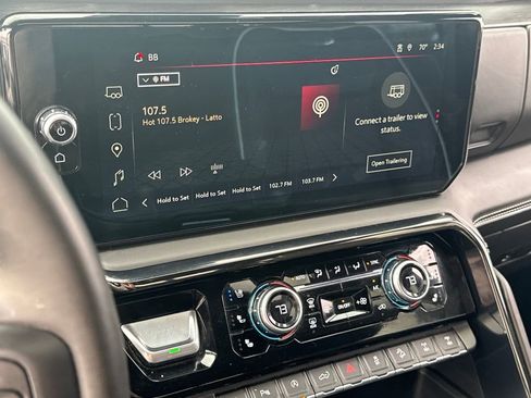 Used 2023 GMC Sierra 1500 AT4X image 25