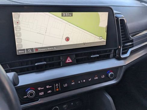 Used 2024 Kia Sportage EX image 23