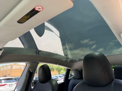 Used 2021 Tesla Model Y Long Range AWD/4WD image 49