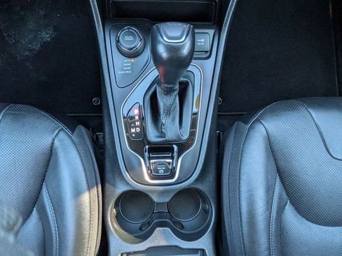 Certified 2021 Jeep Cherokee Limited w/ Trailer Tow Group image 19