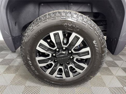 New 2026 GMC Sierra 2500 Denali Ultimate AWD/4WD image 18