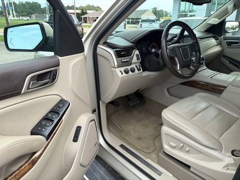 Used 2015 GMC Yukon XL Denali w/ Premium Package AWD/4WD image 38