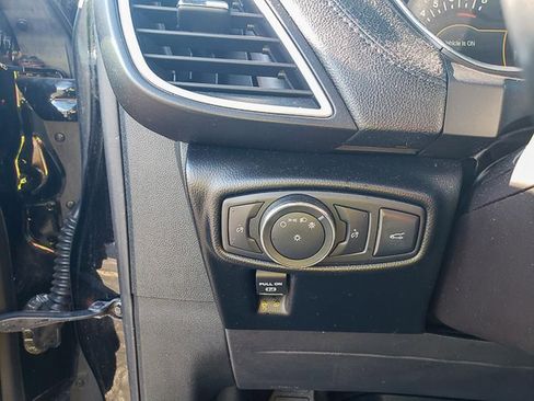 Used 2017 Lincoln MKX Reserve w/ Lincoln MKX Climate Package image 13