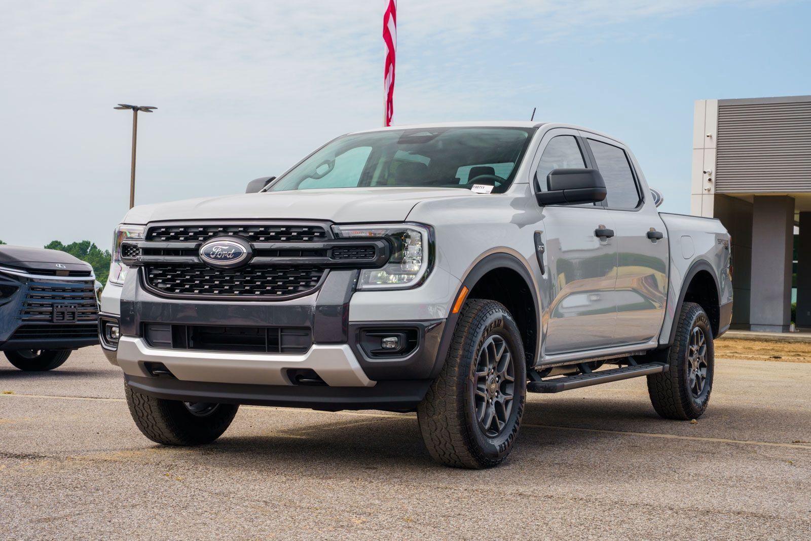 New 2026 Ford Ranger XLT w/ Equipment Group 301A High AWD/4WD image 2