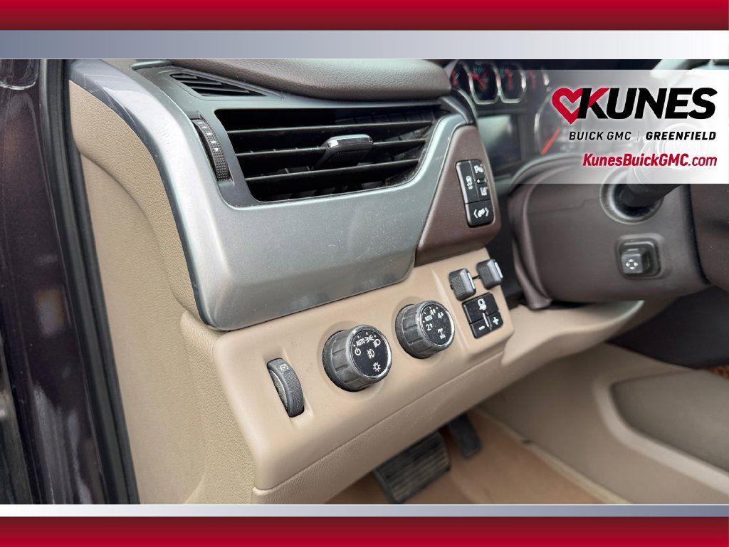 Used 2015 Chevrolet Suburban LTZ AWD/4WD image 25