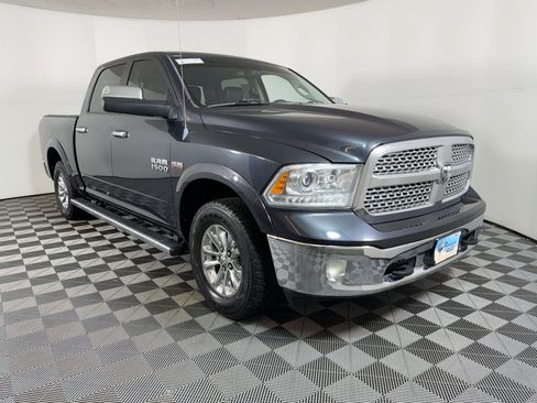 Used 2013 RAM 1500 Laramie w/ Convenience Group image 19