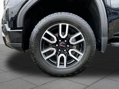 Used 2023 GMC Sierra 1500 AT4 w/ AT4 Premium Package image 11