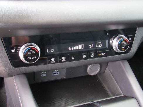 Used 2023 Mitsubishi Outlander SE FWD image 30
