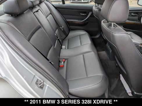 Used 2011 BMW 328i xDrive Sedan AWD/4WD image 27