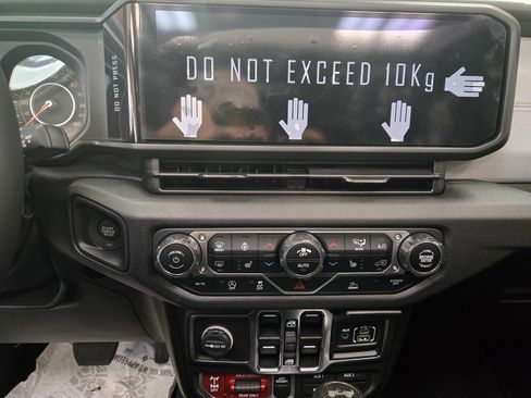 New 2025 Jeep Wrangler Unlimited Sport image 9