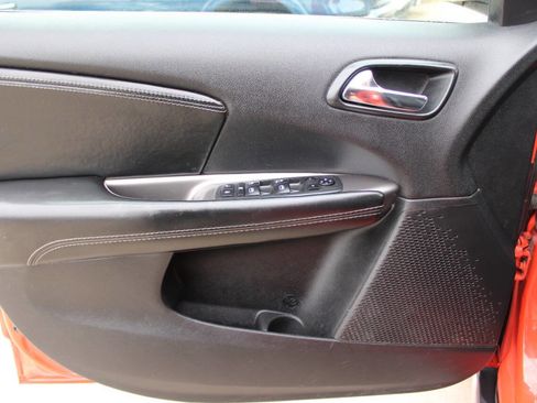 Used 2019 Dodge Journey Crossroad w/ Popular Equipment Group image 12