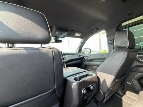 Used 2021 GMC Yukon SLT RWD image 18