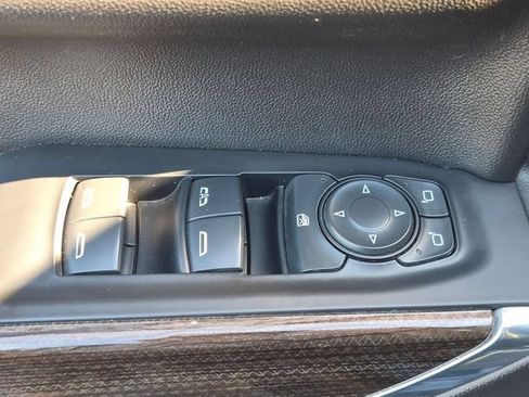 Used 2021 Chevrolet Silverado 1500 LT Trail Boss w/ Bed Protection Package AWD/4WD image 15