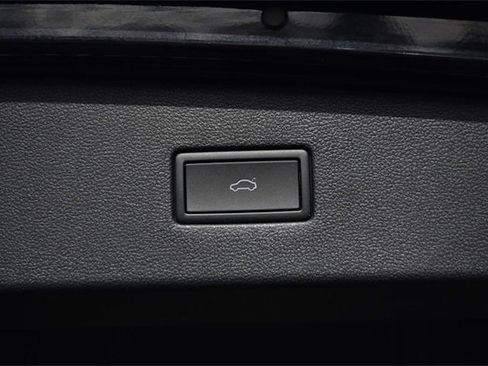 Certified 2024 Volkswagen Tiguan Wolfsburg Edition image 26