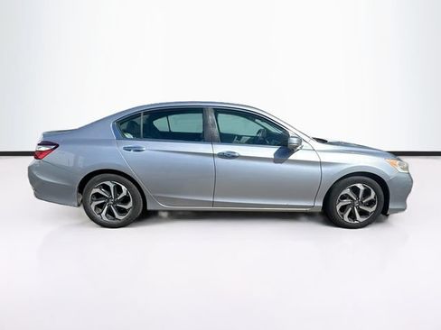 Used 2016 Honda Accord EX image 8