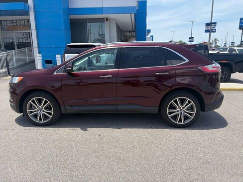 Used 2021 Ford Edge Titanium FWD image 7
