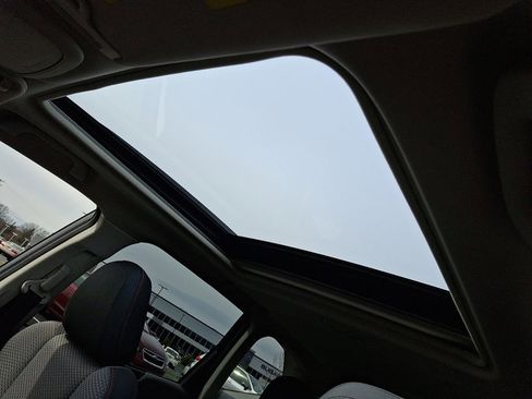 Used 2023 Subaru Forester Sport image 15