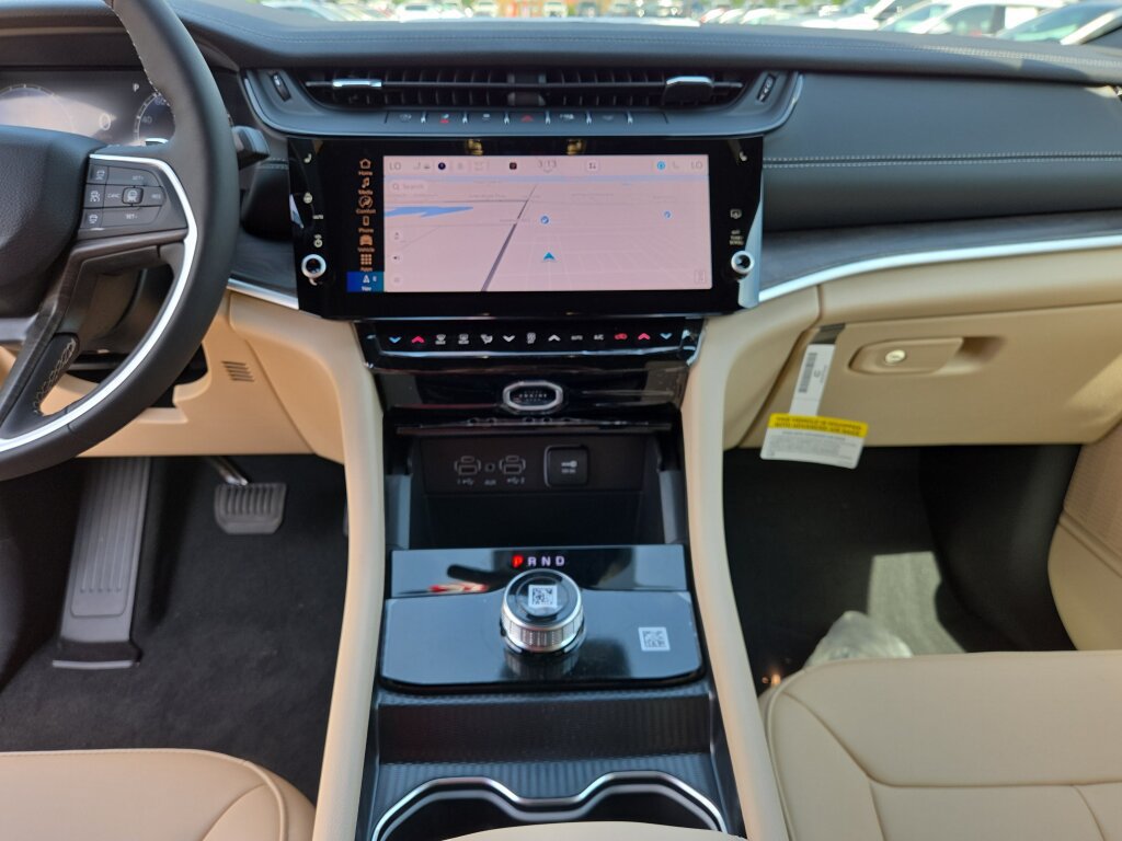New 2026 Jeep Grand Cherokee Limited RWD image 12