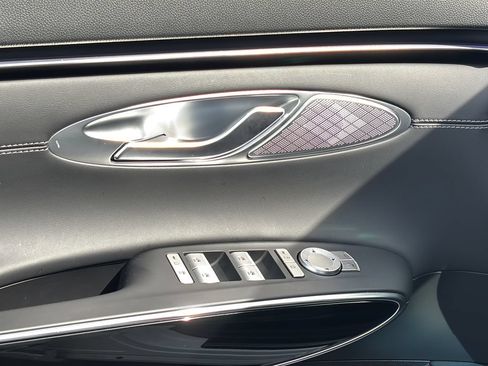 Certified 2026 Genesis GV70 2.5T AWD/4WD image 12