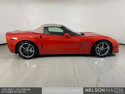 Used 2012 Chevrolet Corvette Grand Sport w/ 3LT Preferred Equipment Group RWD image 5
