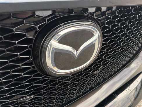 Used 2021 MAZDA MAZDA3 s image 9