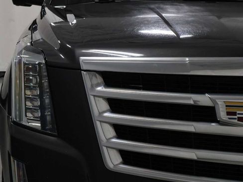 Used 2016 Cadillac Escalade ESV Luxury AWD/4WD image 15