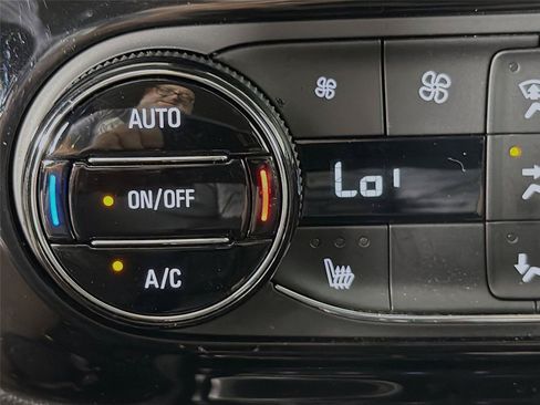 Used 2021 Buick Encore GX Select w/ Sport Touring Package AWD/4WD image 24