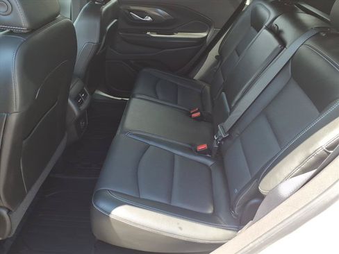 Used 2023 GMC Terrain SLT w/ Infotainment Package II AWD/4WD image 13