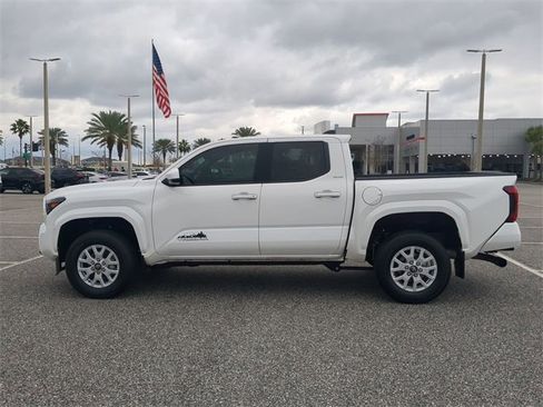 Certified 2024 Toyota Tacoma SR5 image 7