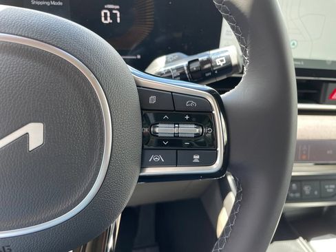 New 2026 Kia Carnival EX FWD image 27