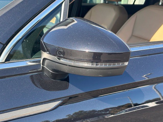 Used 2023 Volkswagen Tiguan SE AWD/4WD image 9