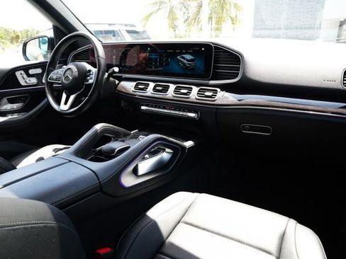 Used 2021 Mercedes-Benz GLE 350 4MATIC w/ Premium Package image 19