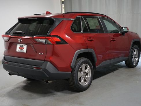 Certified 2022 Toyota RAV4 XLE w/ XLE Grade Weather Package FWD image 8