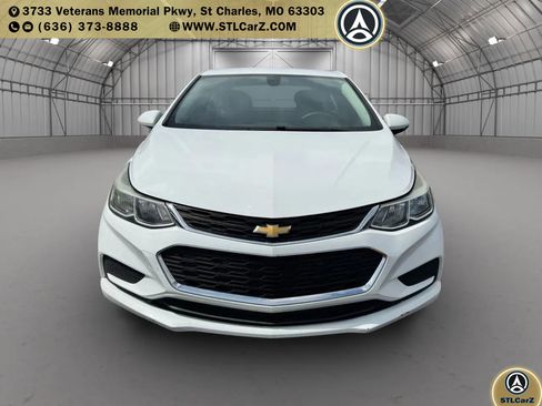 Used 2017 Chevrolet Cruze LS image 8