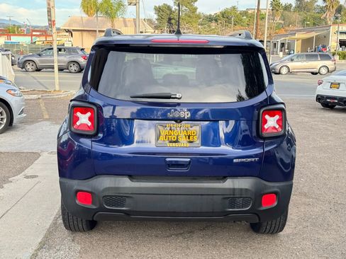 Used 2018 Jeep Renegade Sport w/ Power & Air Group FWD image 38