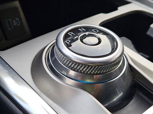Used 2020 Ford Explorer Limited RWD image 10