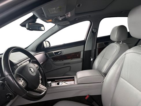 Used 2009 Jaguar XF Premium RWD image 10