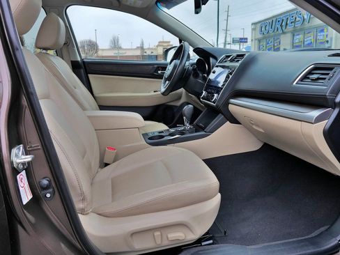 Used 2019 Subaru Outback 2.5i Limited w/ Popular Package #2 image 12