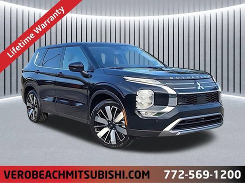 New 2026 Mitsubishi Outlander SE FWD image 1