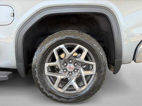 Used 2024 GMC Sierra 1500 SLT w/ SLT Premium Plus Package AWD/4WD image 23
