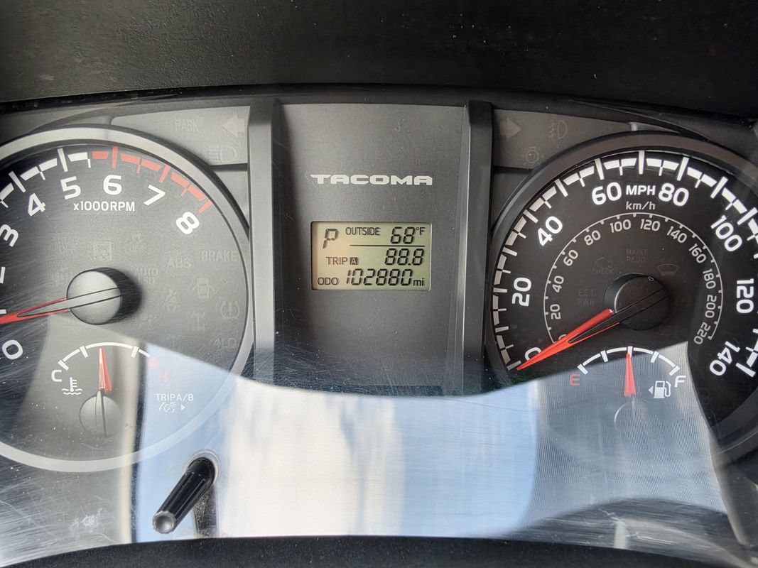 Used 2017 Toyota Tacoma SR RWD image 12