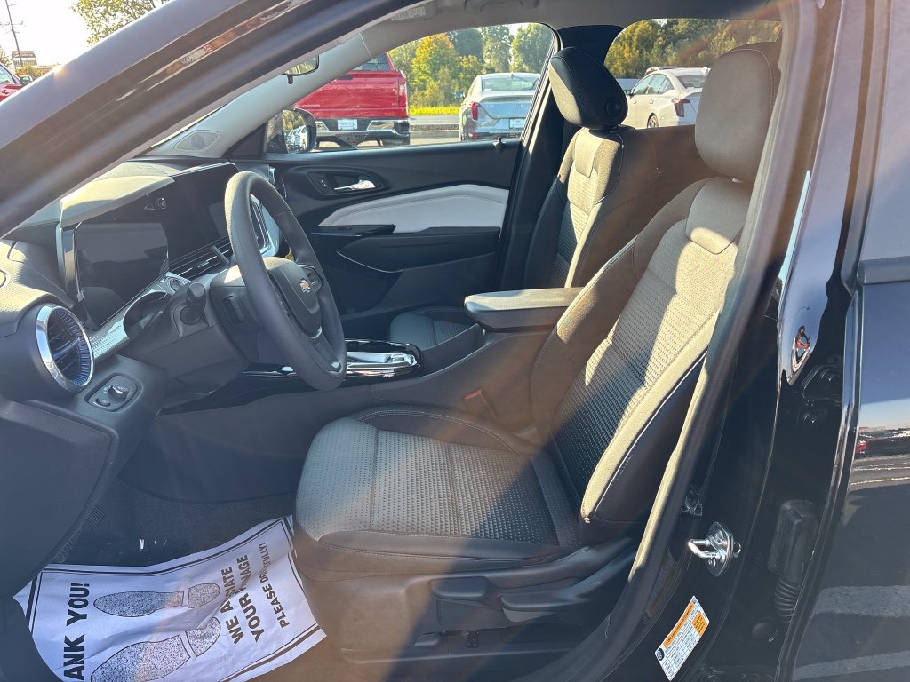 New 2026 Chevrolet Trax LT FWD image 13