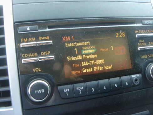 Used 2013 Nissan Frontier SV image 12