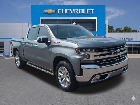 Used 2021 Chevrolet Silverado 1500 LTZ w/ Z71 Off-Road Package AWD/4WD image 8