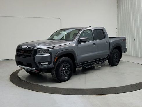 New 2026 Nissan Frontier PRO-4X w/ Pro-4x Convenience Package image 3