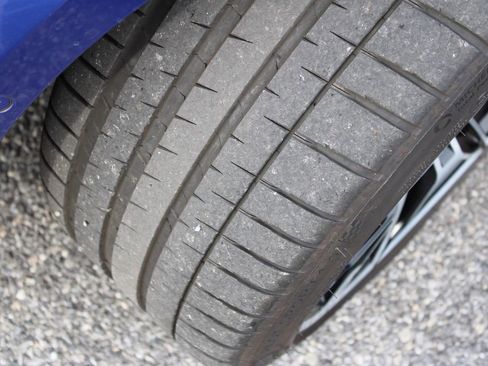 Used 2023 BMW M4 xDrive Competition image 44